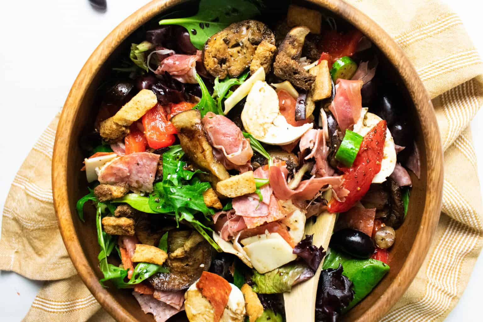 Big Italian Antipasto Salad Bite your Cravings